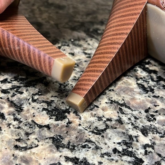 Lis Claiborne open toe heel/boot - Picture 7 of 10